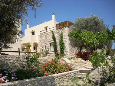 Holiday House in Sivas (Irakleio) or holiday homes and vacation rentals