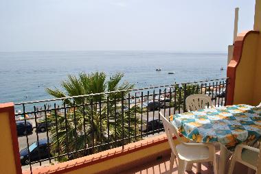 terrazzo con vista sulla spiaggia