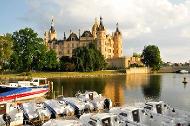Holiday House in Cambs (Mecklenburgische Seenplatte) or holiday homes and vacation rentals