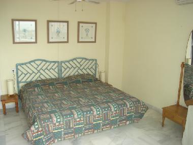 Spacious Main Bedroom with beautiful seaview terrace and access to solarium.