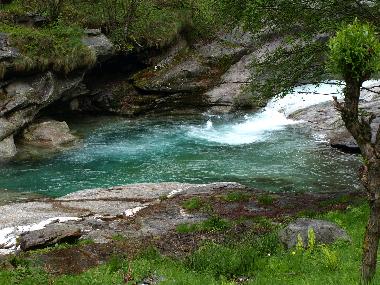 Holiday House in Frasco (Locarno) or holiday homes and vacation rentals