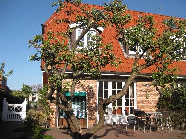 Holiday House in Westerland  (Nordfriesische Inseln) or holiday homes and vacation rentals
