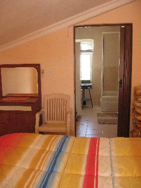 Bed room 3.floor with direcly entrance to bath room