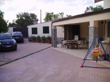 Holiday House in San Vito dei Normanni (Brindisi) or holiday homes and vacation rentals