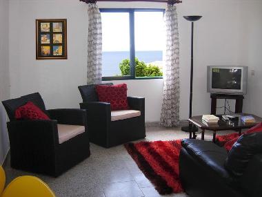 Sunny House East top third floor lounge with ocean views