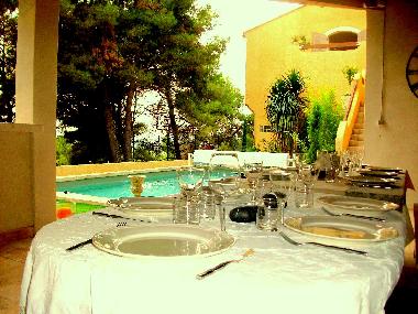 Holiday House in VELAUX (Bouches-du-Rh�ne) or holiday homes and vacation rentals