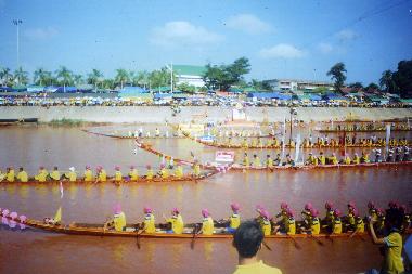DRAGON   LONGBOAT  RACING  RIVER  NAN