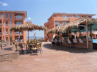 Swimming pool with bar