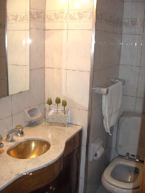 Bathroom1