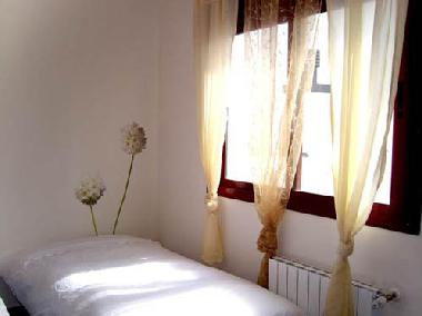 bedroom with views over Sierra Nevada 2