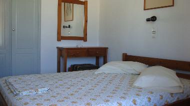 Holiday Apartment in Herronisos (Kyklades) or holiday homes and vacation rentals