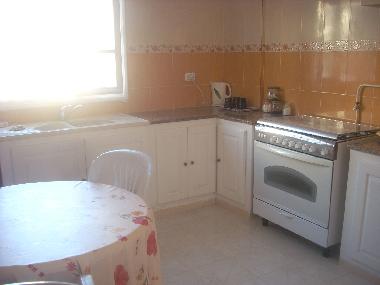 fully fitted kitchen