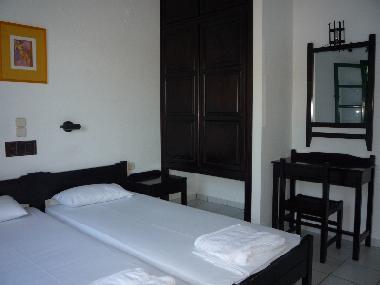 2-Room Apt (1 bedroom)