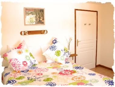 ground floor bedroom with king size bed