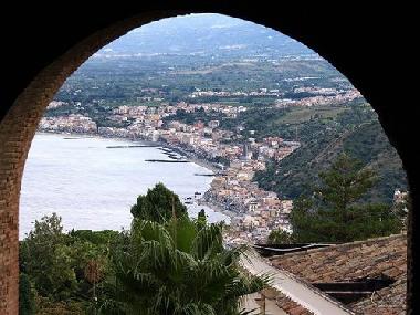 Holiday House in Francavilla di Sicilia (Messina) or holiday homes and vacation rentals