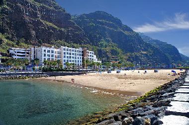 Calheta town beaches - swimmers paradise - 10 minutes drive from Paul do Mar