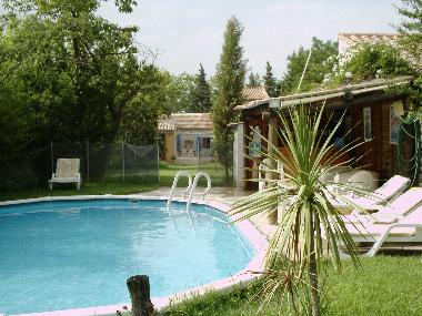 Holiday House in St. Etienne du Grs (Bouches-du-Rhne) or holiday homes and vacation rentals