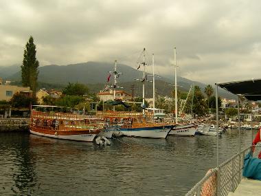 The small marina of Gzelcamli, where the boats start 