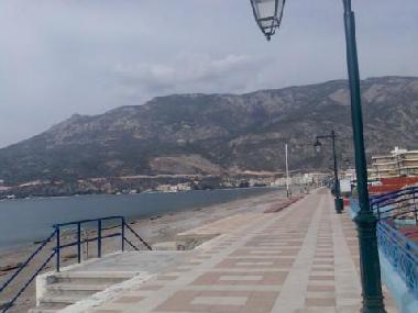 La promenade at the beach (pebbles)
