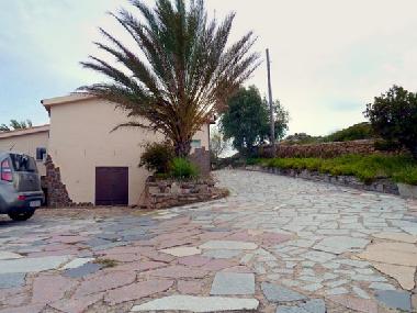 BAOBAB BLUE : outside view