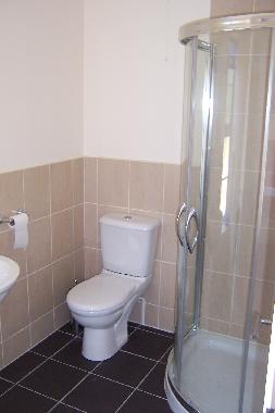 Katies Corner Cottage at Greetham Retreat - En suite shower room for ground floor bedroom
