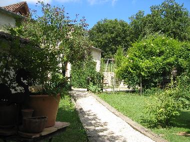 The lane to go to the cottage