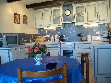 Les Lauriers Kitchen/living room