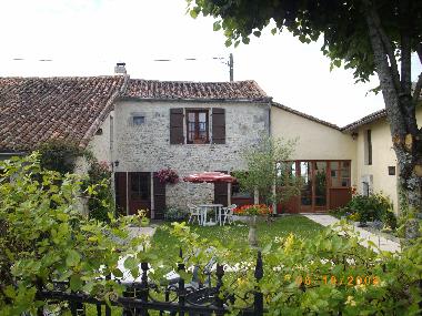 La Petite Maison-al fresco dining