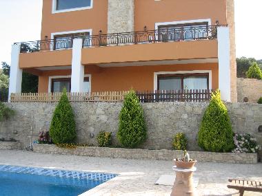 Villa in Agios Vasilios (Irakleio) or holiday homes and vacation rentals