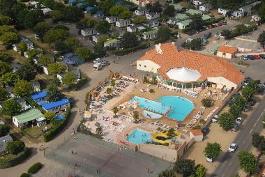 Chalet in Jard Sur Mer (Vend�e) or holiday homes and vacation rentals