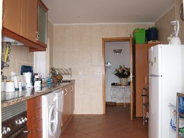 Extremely well equipped kitchen, washing machine, dishwasher, large fridge freezer, mixer, toaster, 