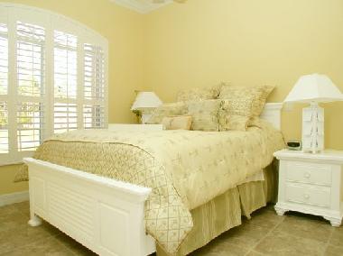 guest bedroom with queen-size bed
