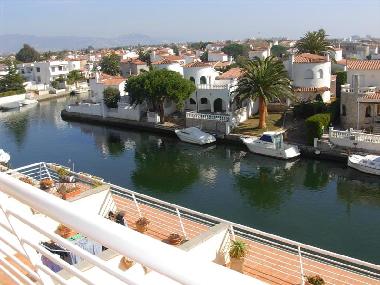 Villa in Empuriabrava (Girona) or holiday homes and vacation rentals
