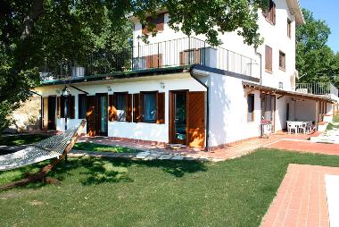 Villa in San Valentino in A.C. (Pescara) or holiday homes and vacation rentals