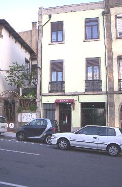 park your car for free in front