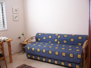 second bedroom with trundle bed - sleeps two in single beds