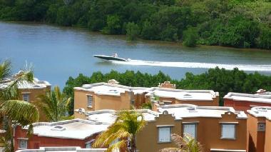 Villa in Port Chambly Le Goulet Baie du Tombeau (Pamplemousses) or holiday homes and vacation rentals