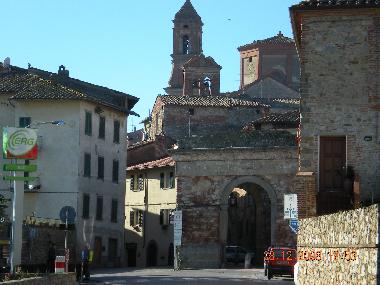 ENTRANCE OF LUCIGNANO