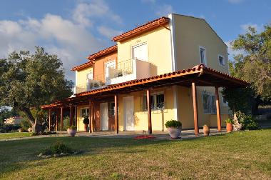 Holiday House in Nea Skioni (Chalkidiki) or holiday homes and vacation rentals