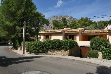 Holiday House in Pollena (Mallorca) or holiday homes and vacation rentals