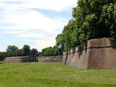 Bed and Breakfast in Lucca (Lucca) or holiday homes and vacation rentals