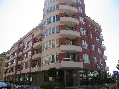 Building with restaurant Olive`s