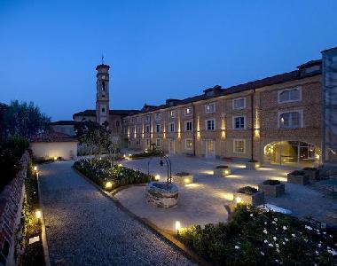 Bed and Breakfast in CHERASCO (Cuneo) or holiday homes and vacation rentals