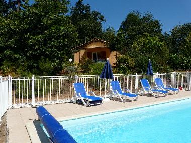 Holiday House in Doissat (Dordogne) or holiday homes and vacation rentals