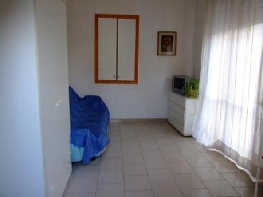 1 piano Soggiorno co divano-letto matrimoniale