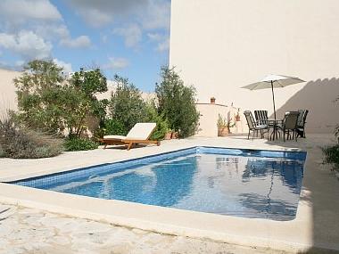 Holiday House in Mara de la Salut (Mallorca) or holiday homes and vacation rentals