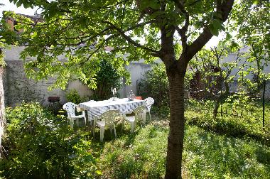 Holiday Apartment in Montreuil (Seine-Saint-Denis) or holiday homes and vacation rentals