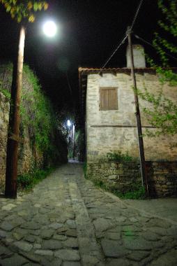 Traditional road (kalderimi) leading to the house