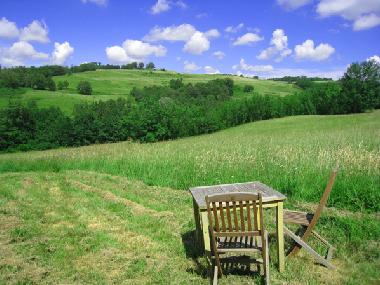 An alternative place to sit and have a drink