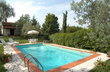 Holiday House in Castiglion F.no (Arezzo) or holiday homes and vacation rentals